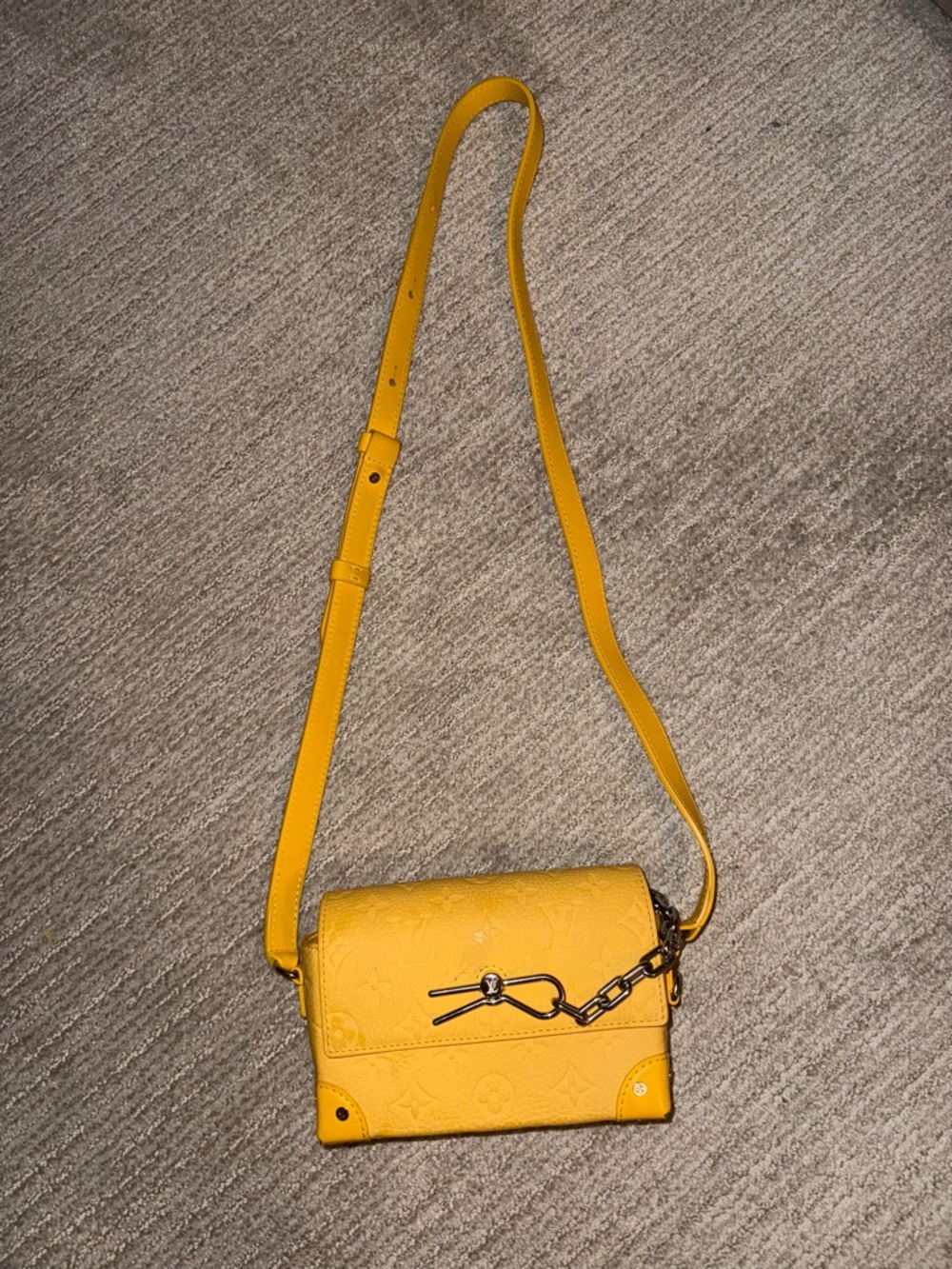 Louis Vuitton Yellow Monogram Chain Steamer Crossbody - Picture 6 of 14